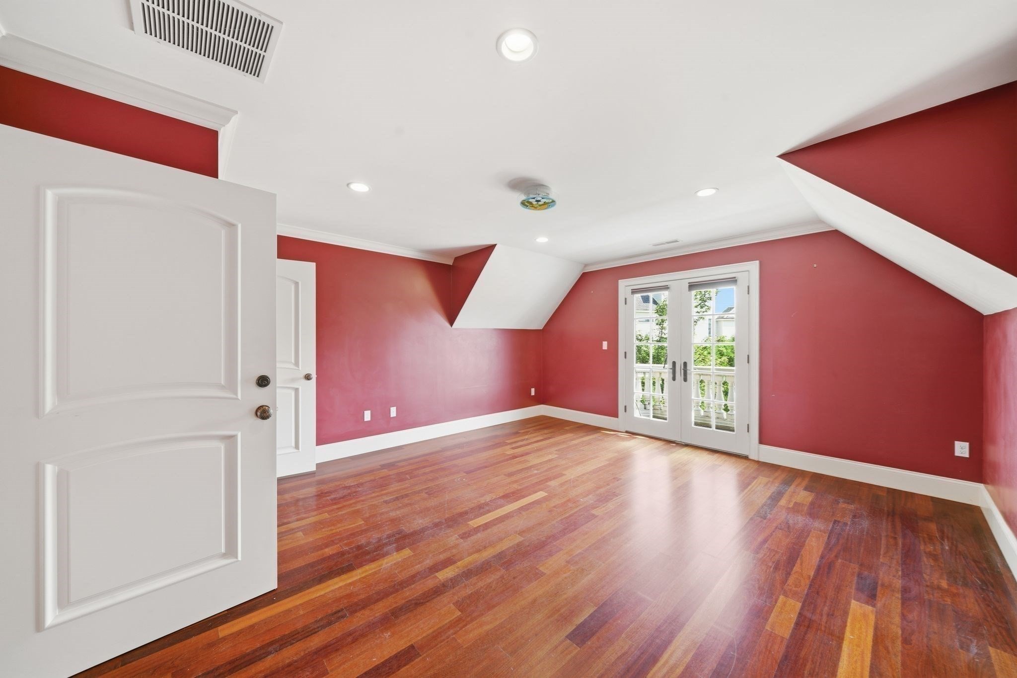 3 Regency Rdg Property Photo 39