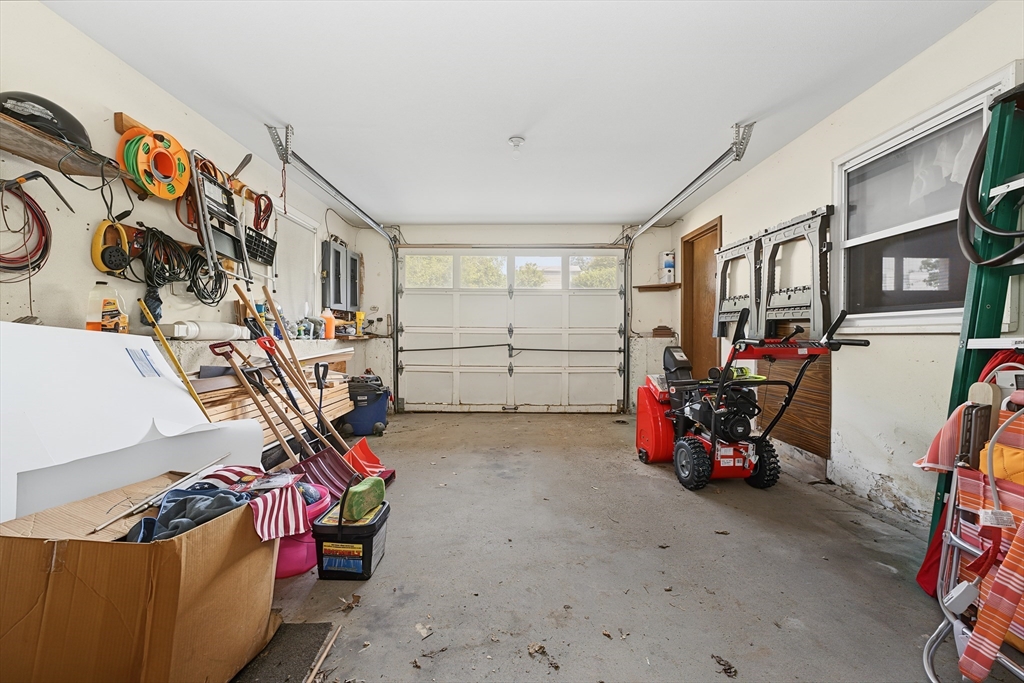 69 Thomas Property Photo 28