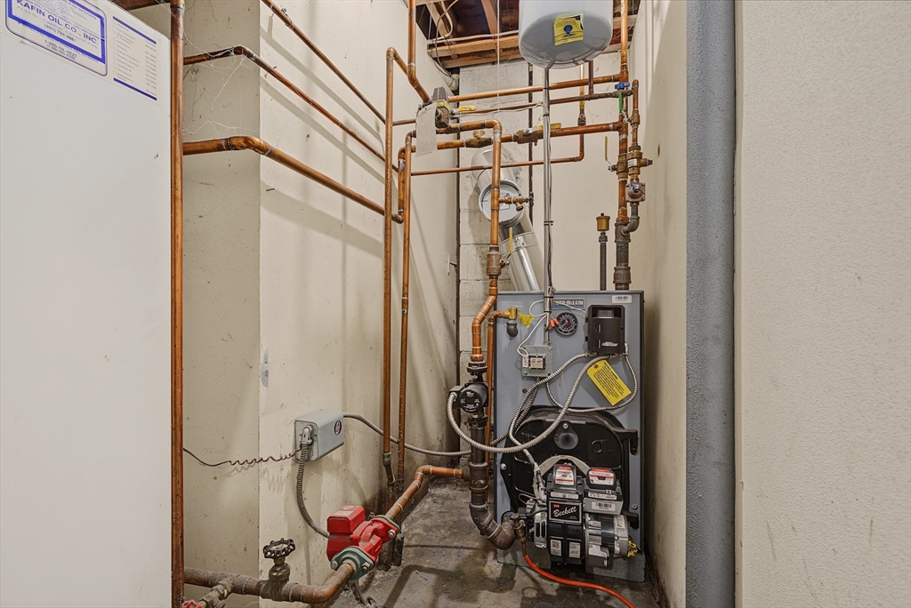 69 Thomas Property Photo 29