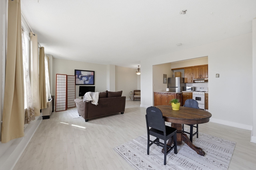 140 Chestnut St # 604 Property Photo 12