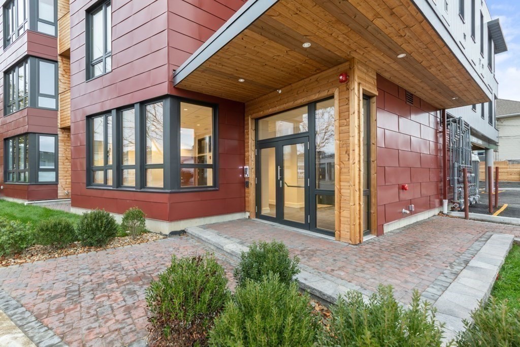 240 Salem # 3A Property Photo 1
