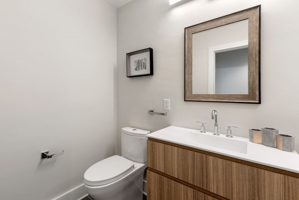 240 Salem # 3a Property Photo 8
