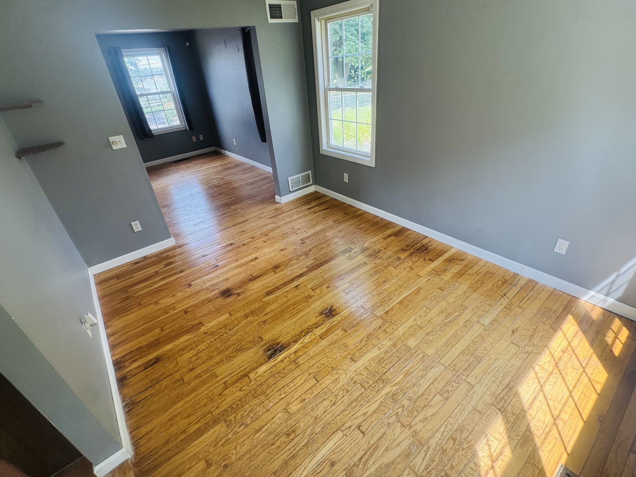 3841 N Main St Property Photo 4