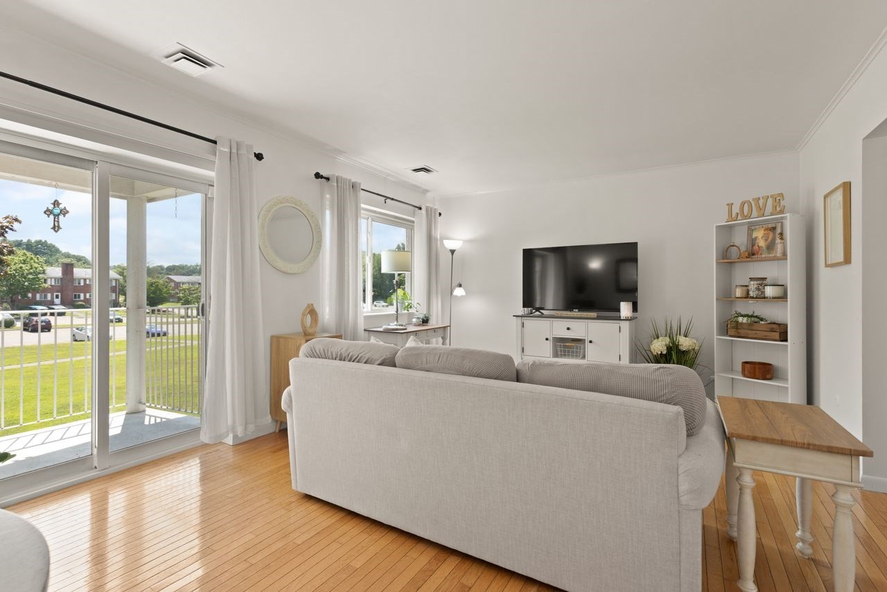 5 Bayberry Drive # 3 Property Photo 7
