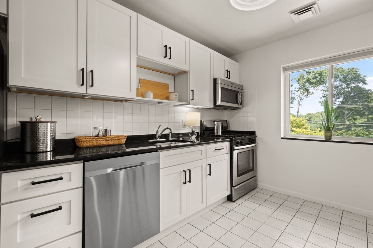 5 Bayberry Drive # 3 Property Photo 11