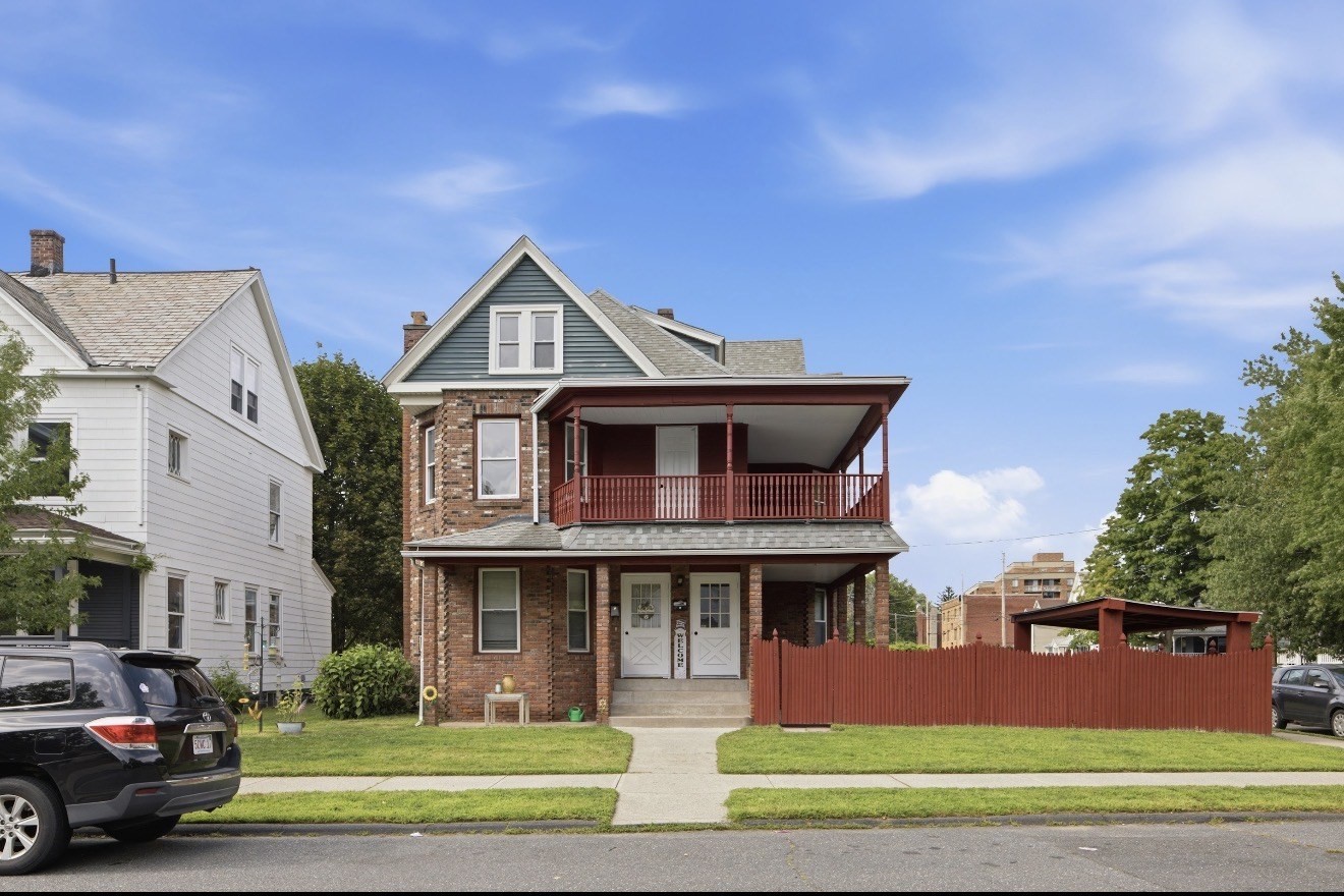 26 Washington Ave Property Photo 1