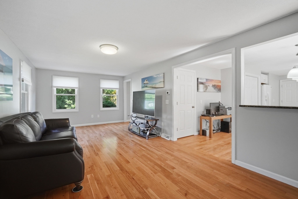 78 Oak Brook Drive Property Photo 3
