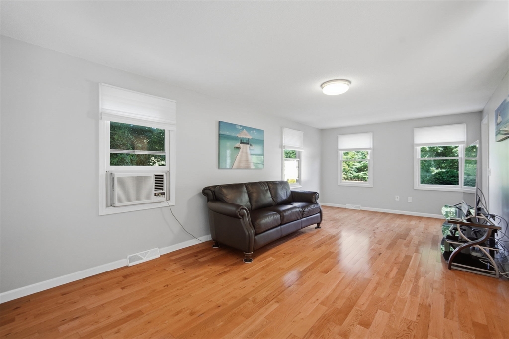 78 Oak Brook Drive Property Photo 7