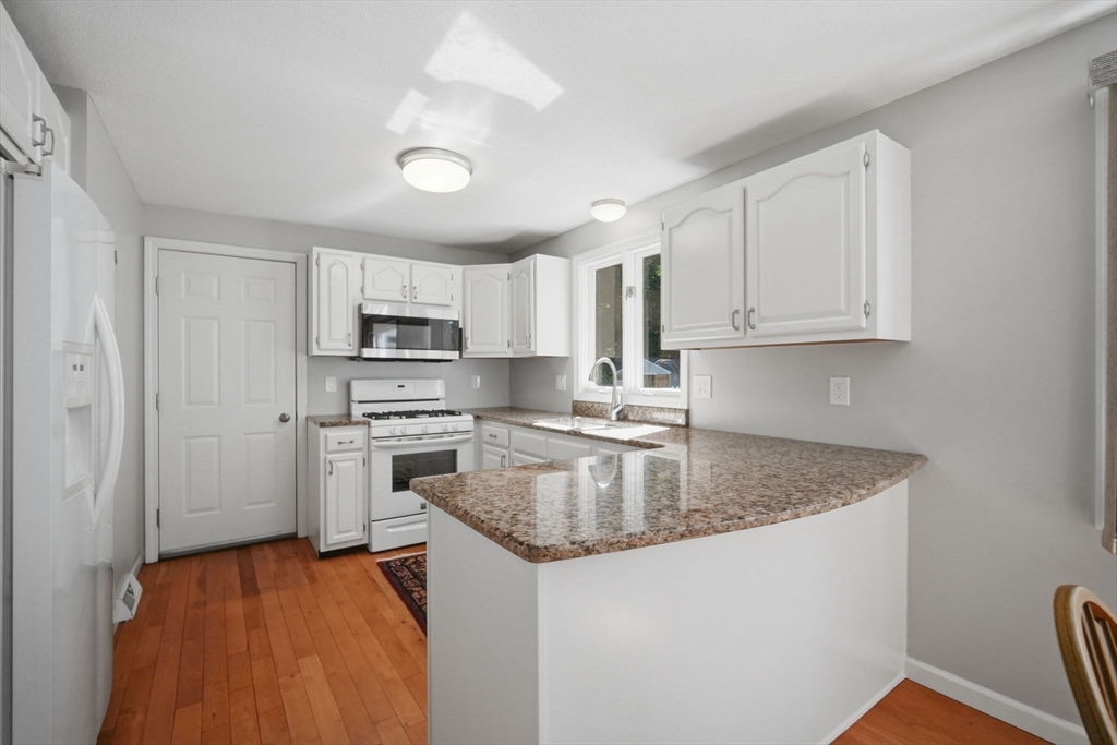 78 Oak Brook Drive Property Photo 10