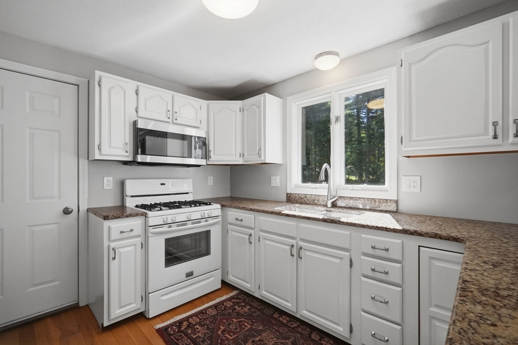 78 Oak Brook Drive Property Photo 11
