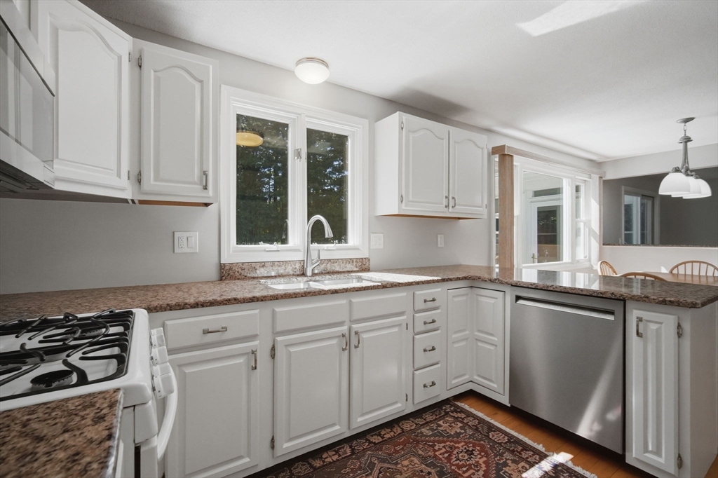 78 Oak Brook Drive Property Photo 12