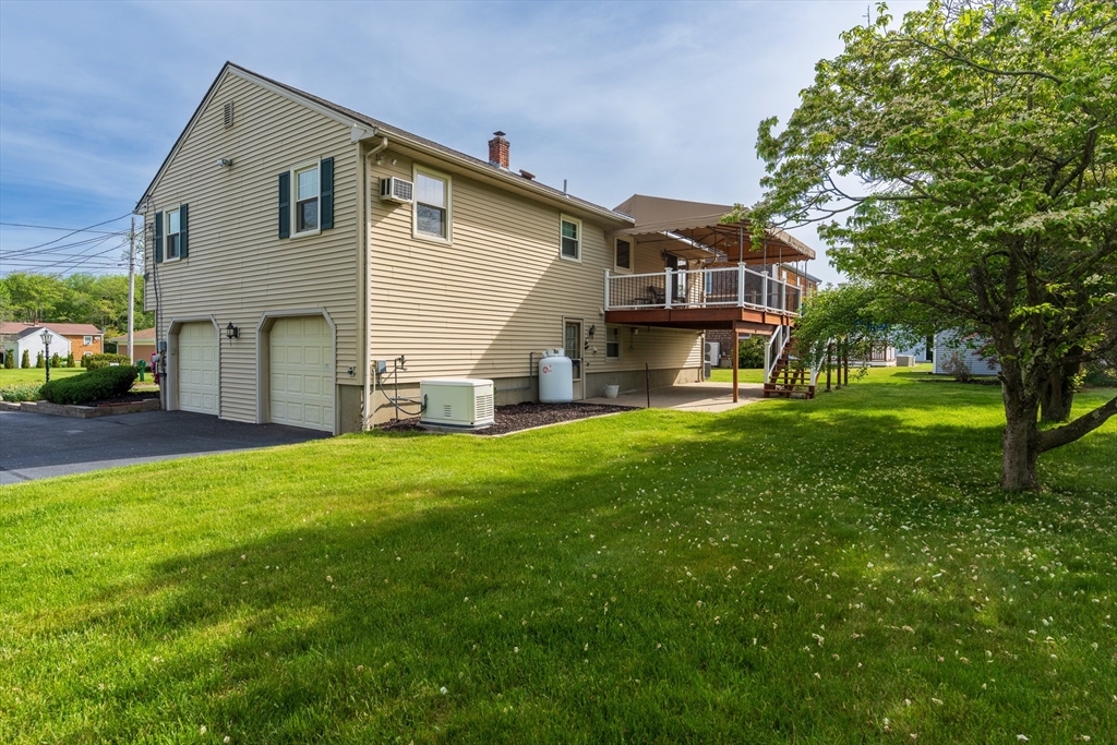 9 Kathleen Drive Property Photo 6