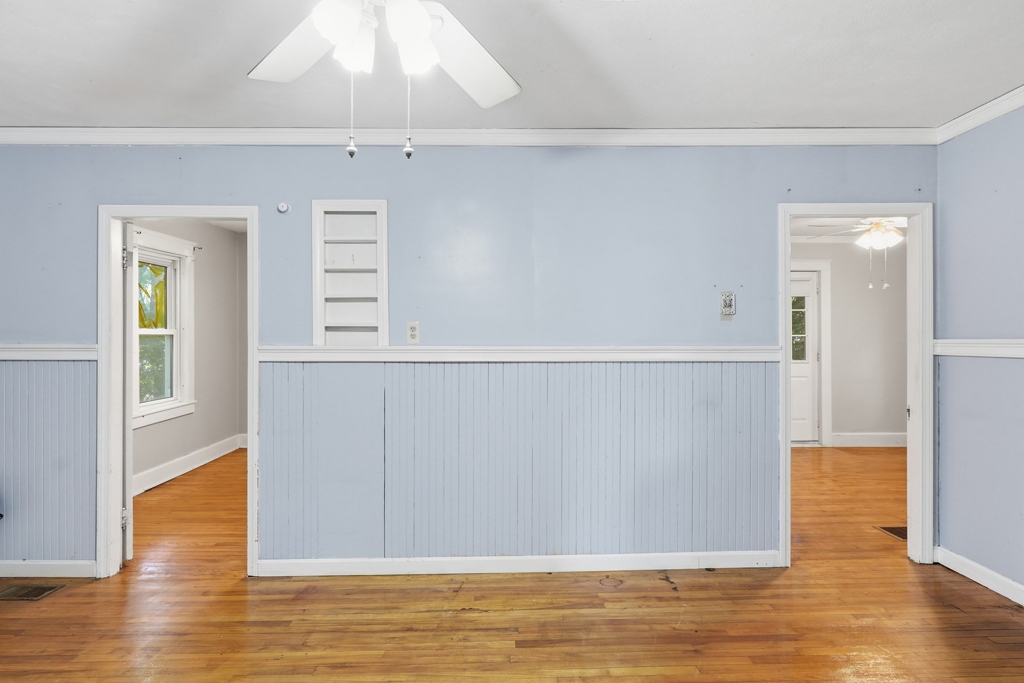 48 Litchfield Ave Property Photo 4