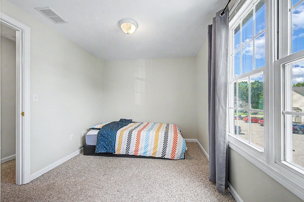 10 Fuller Ave # 15 Property Photo 23
