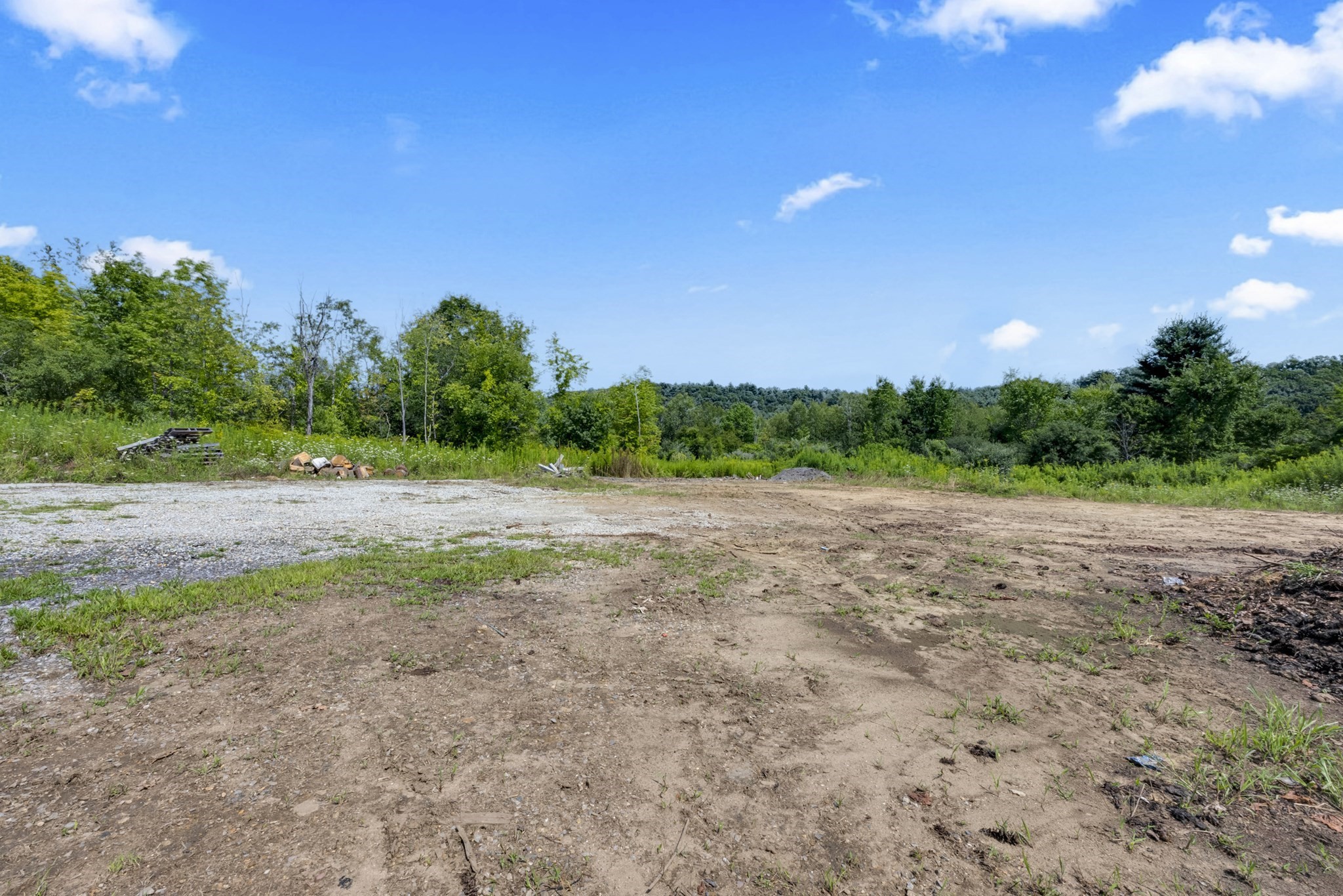 11 Old West Brookfield Rd Property Photo 12