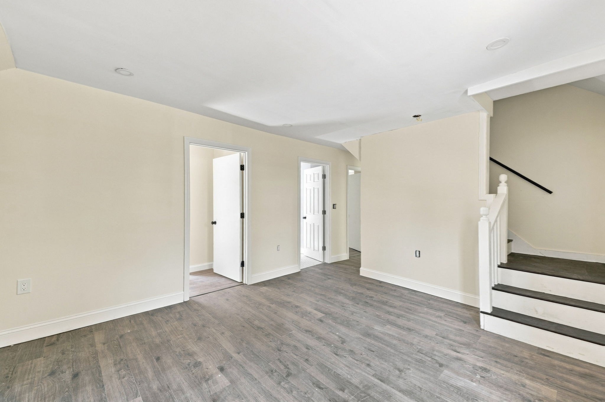 169 Quinapoxet St Property Photo 24