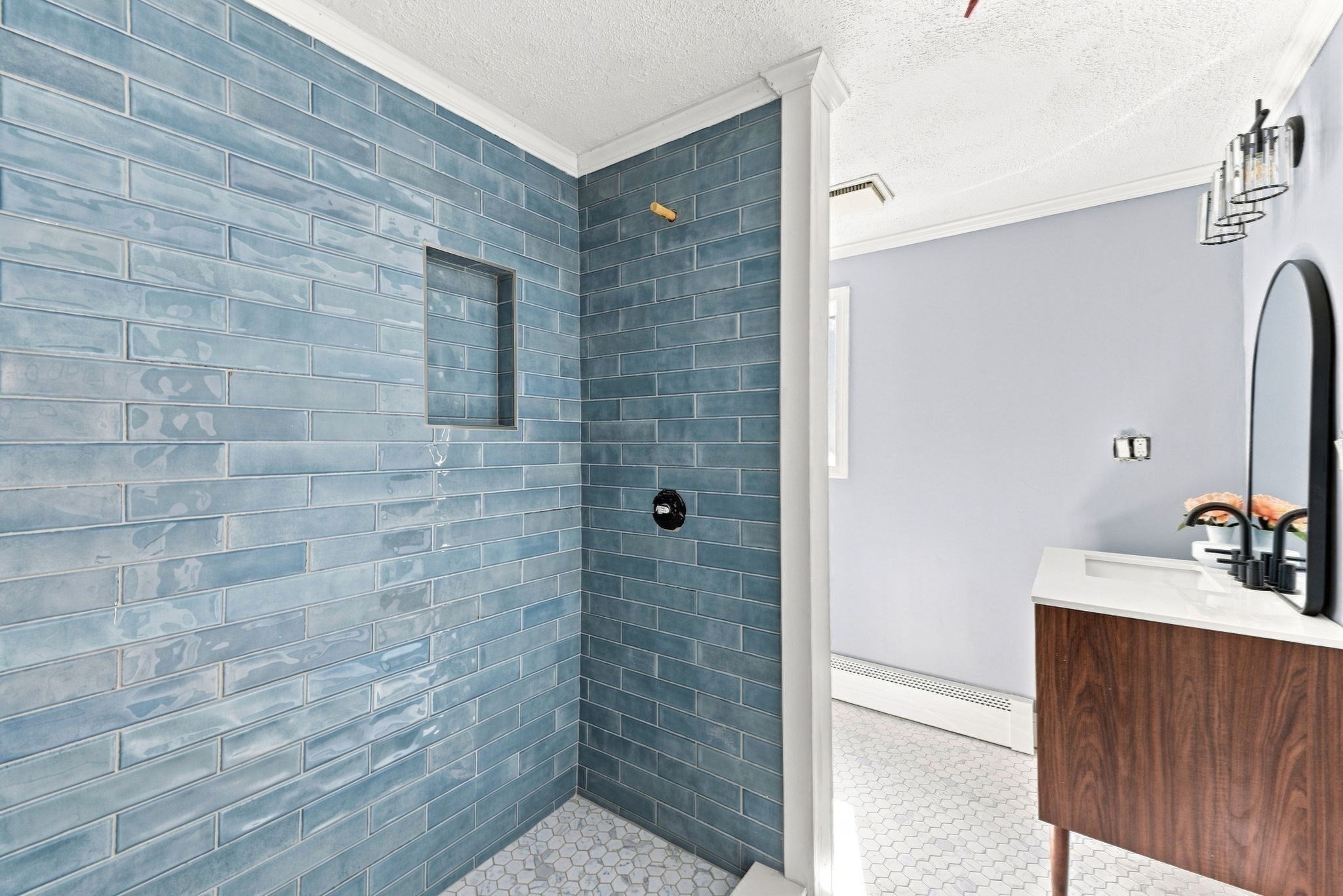 169 Quinapoxet St Property Photo 32