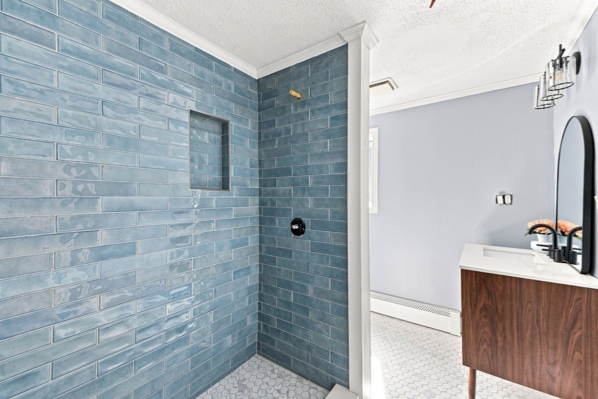 169 Quinapoxet St Property Photo 32