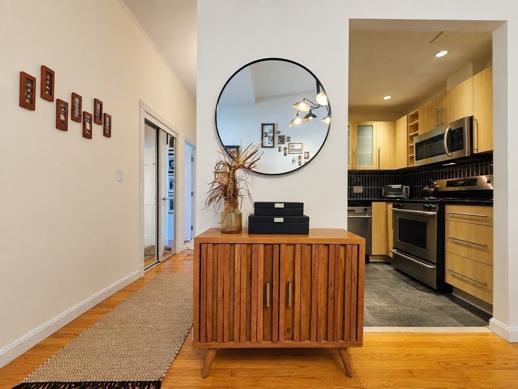 55 Broadlawn Park # 16b Property Photo 15