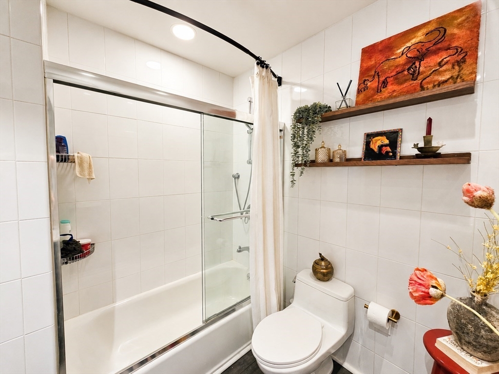55 Broadlawn Park # 16b Property Photo 19