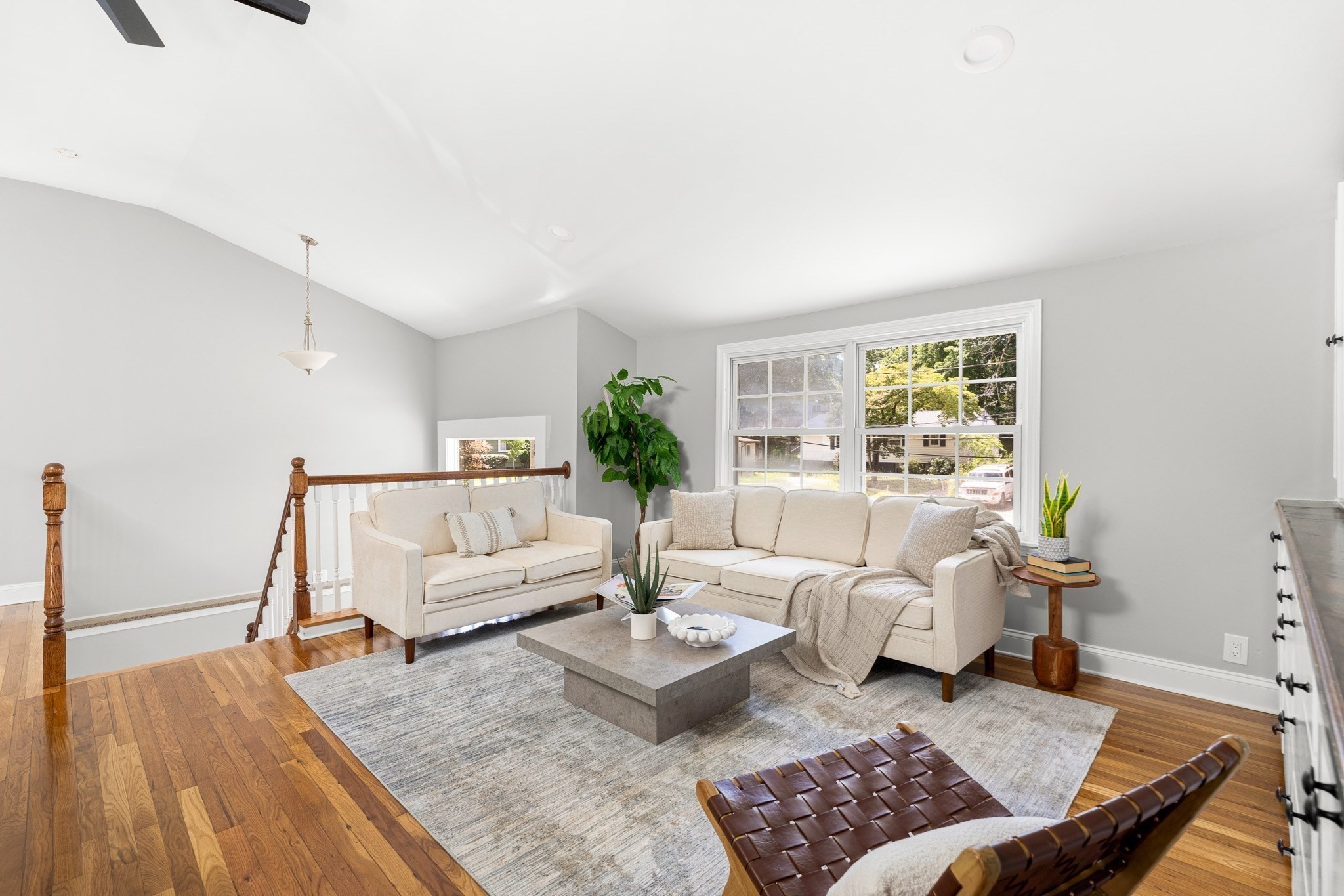 10 Kardon Rd Property Photo 3