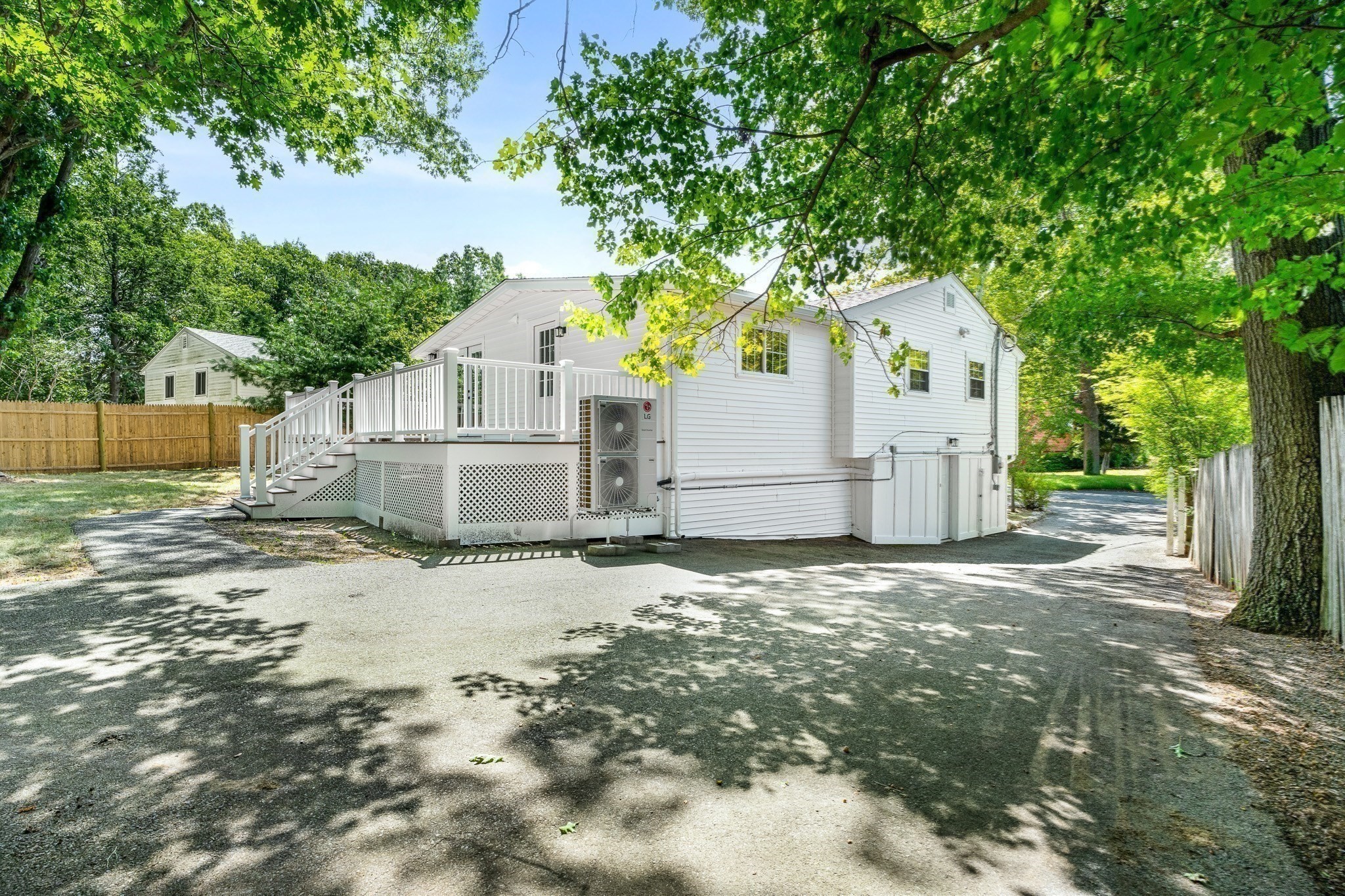 10 Kardon Rd Property Photo 24