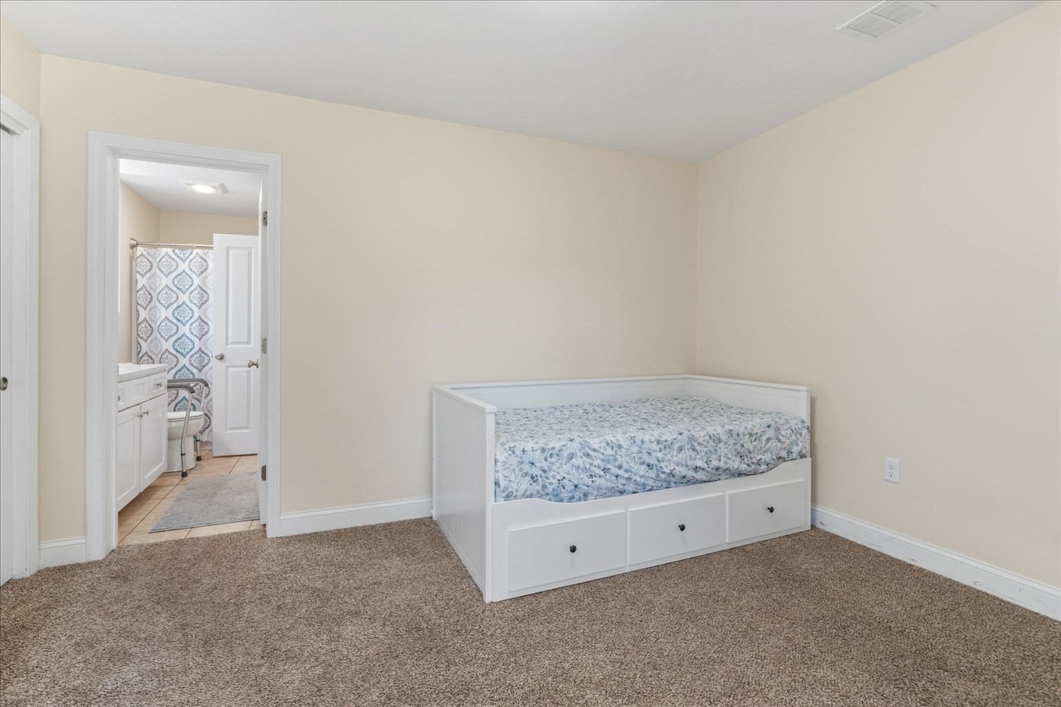 28 Stanley St Property Photo 24