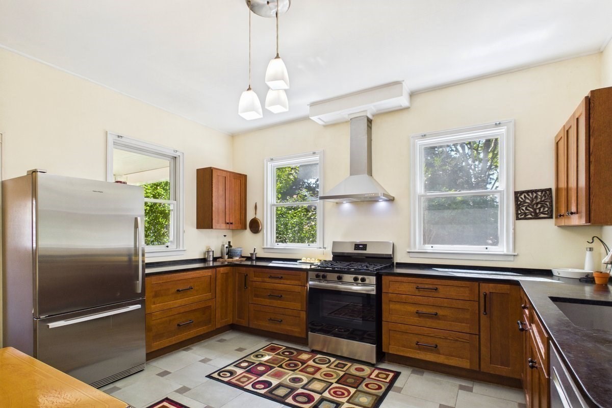 26 Woodlawn Street Property Photo 7
