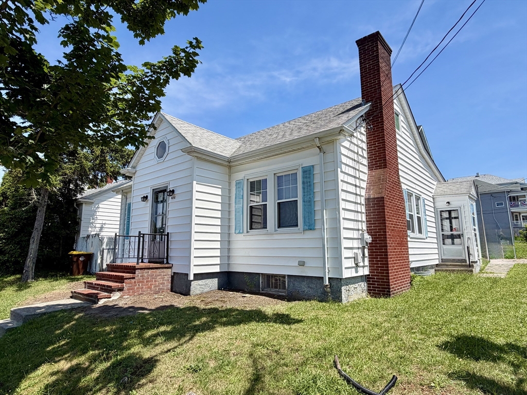486 King Street Property Photo 1