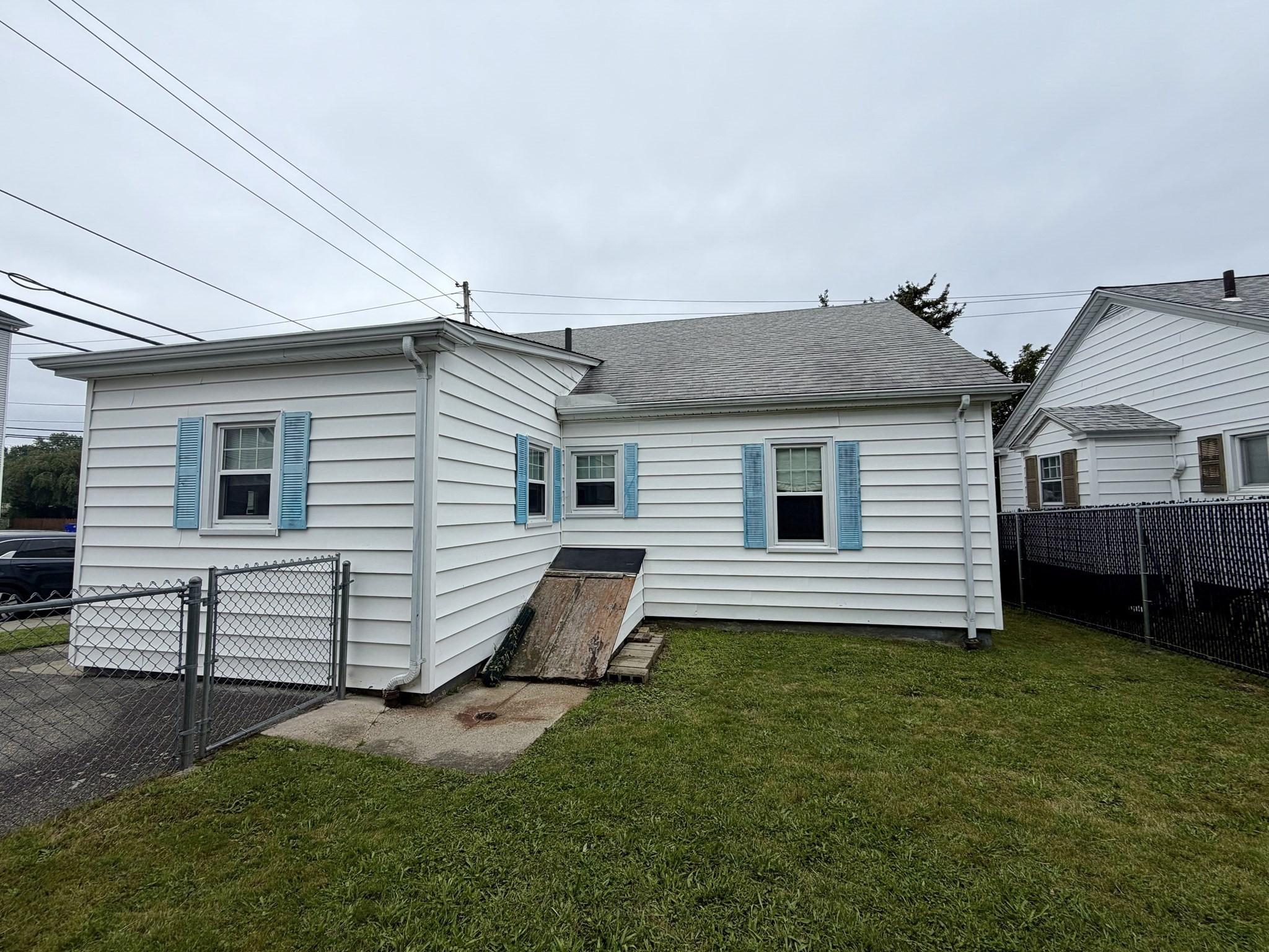 486 King Street Property Photo 31