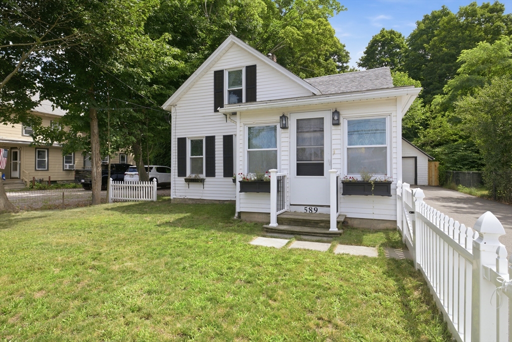 589 South St Property Photo 1