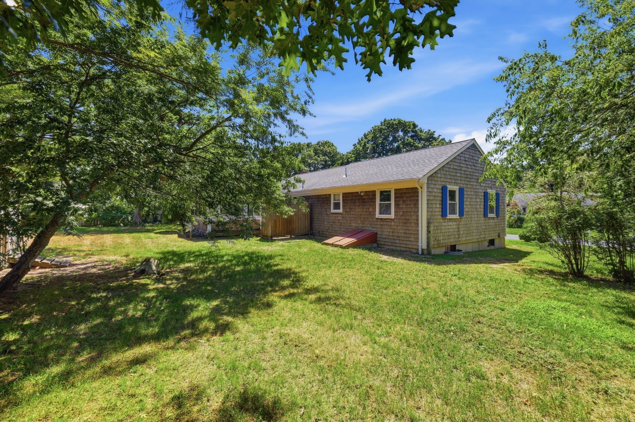 52 Arrowhead Dr. Property Photo 6