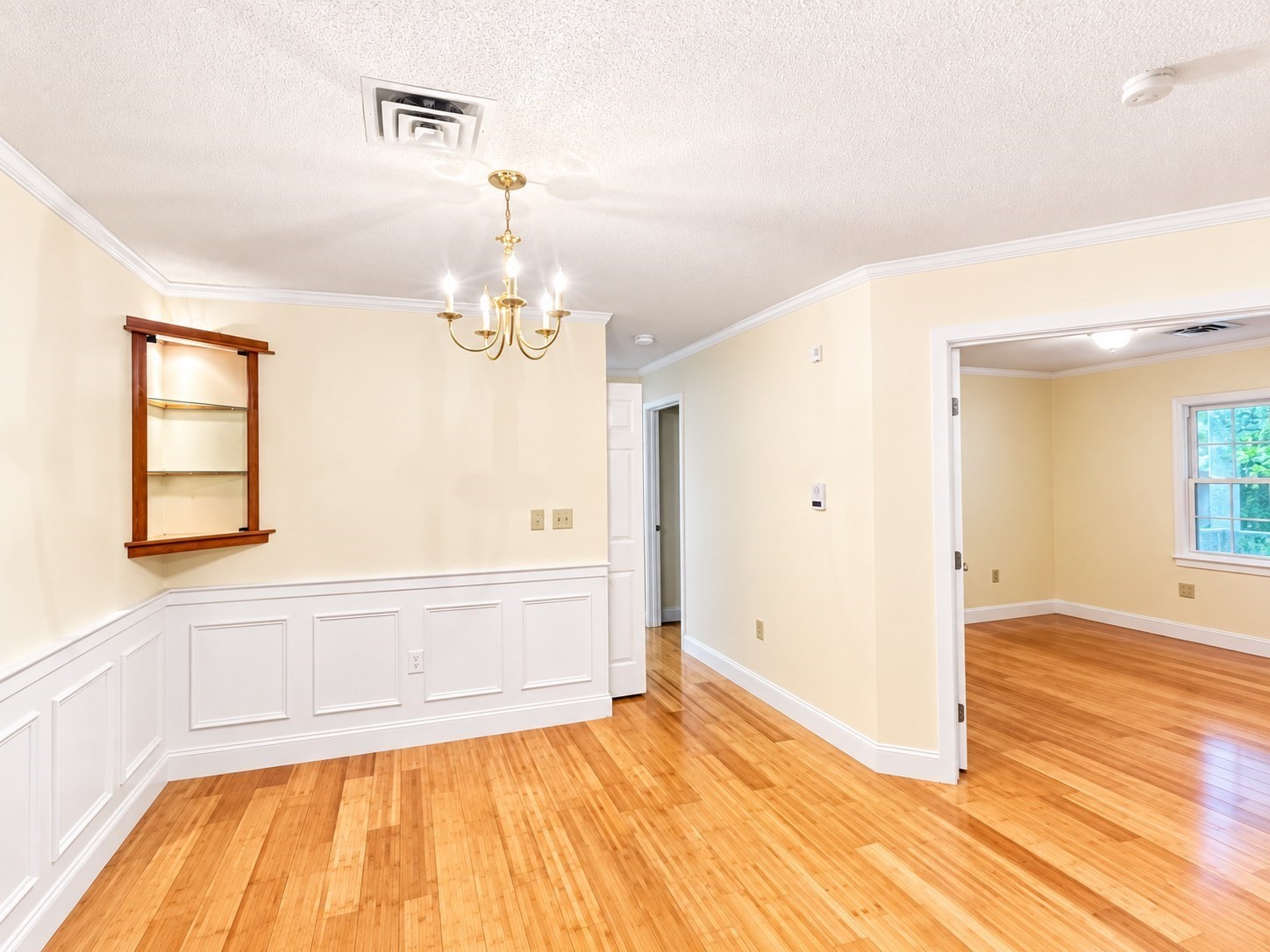 400 Brookside # F Property Photo 8