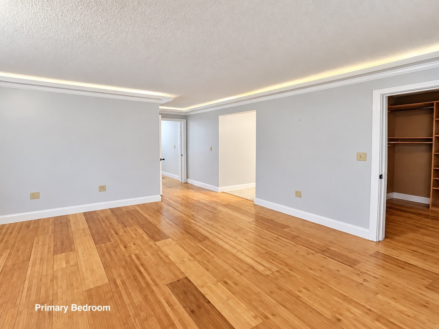 400 Brookside # F Property Photo 12