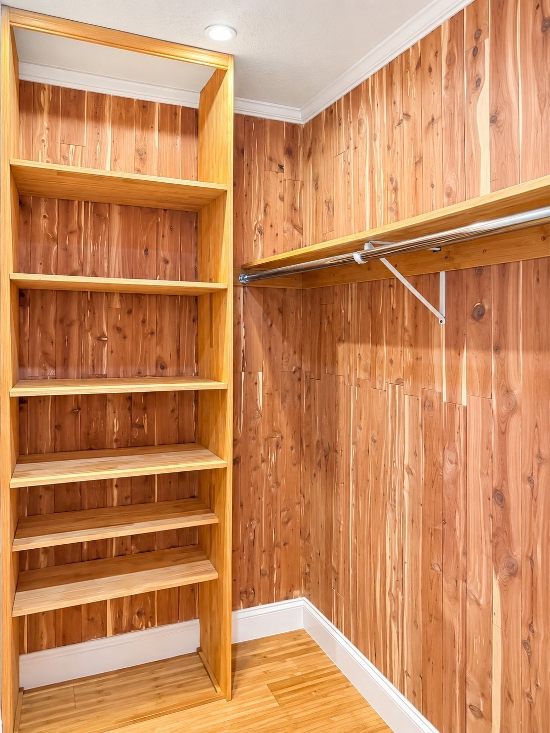 400 Brookside # F Property Photo 14
