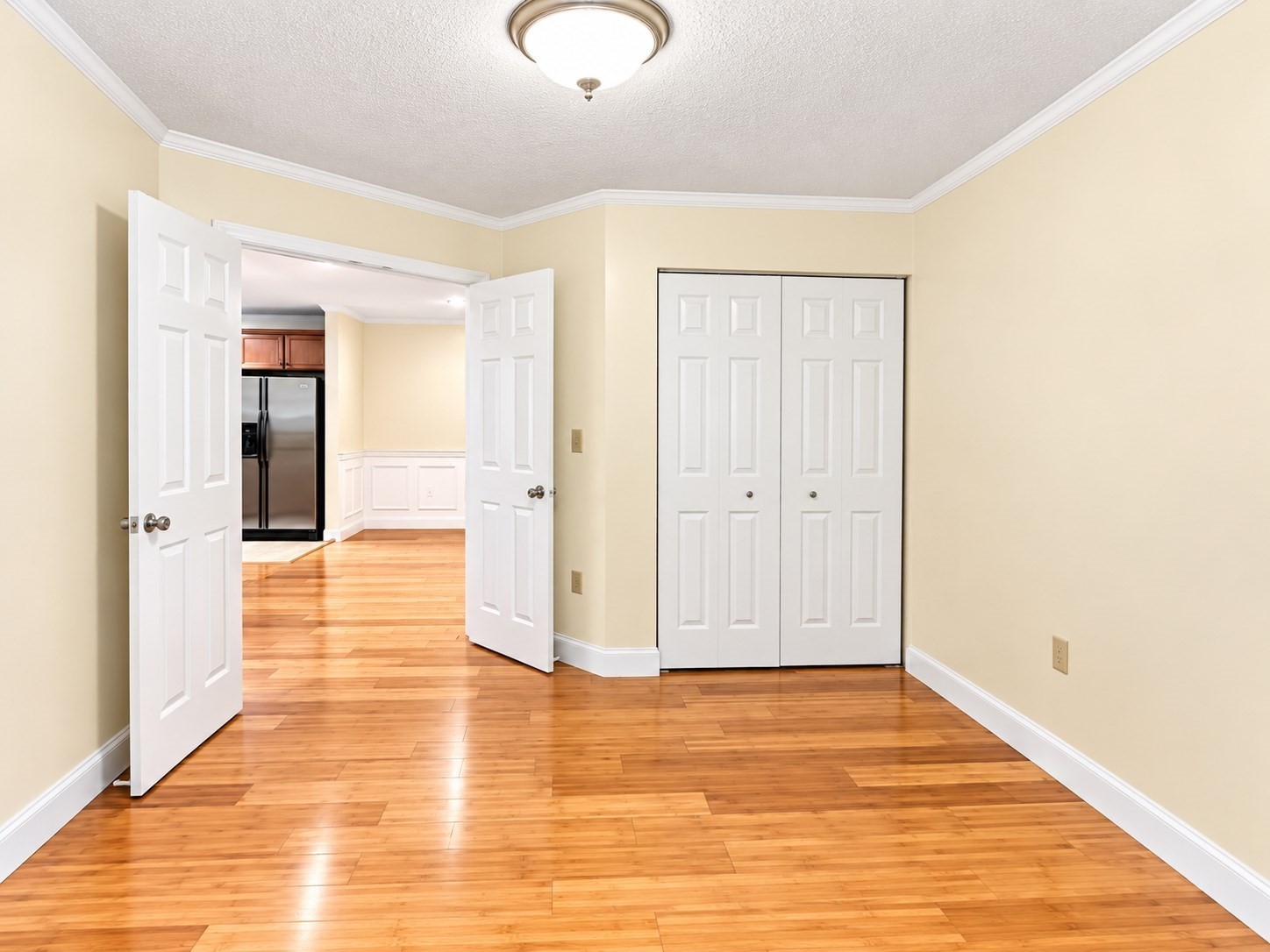 400 Brookside # F Property Photo 17