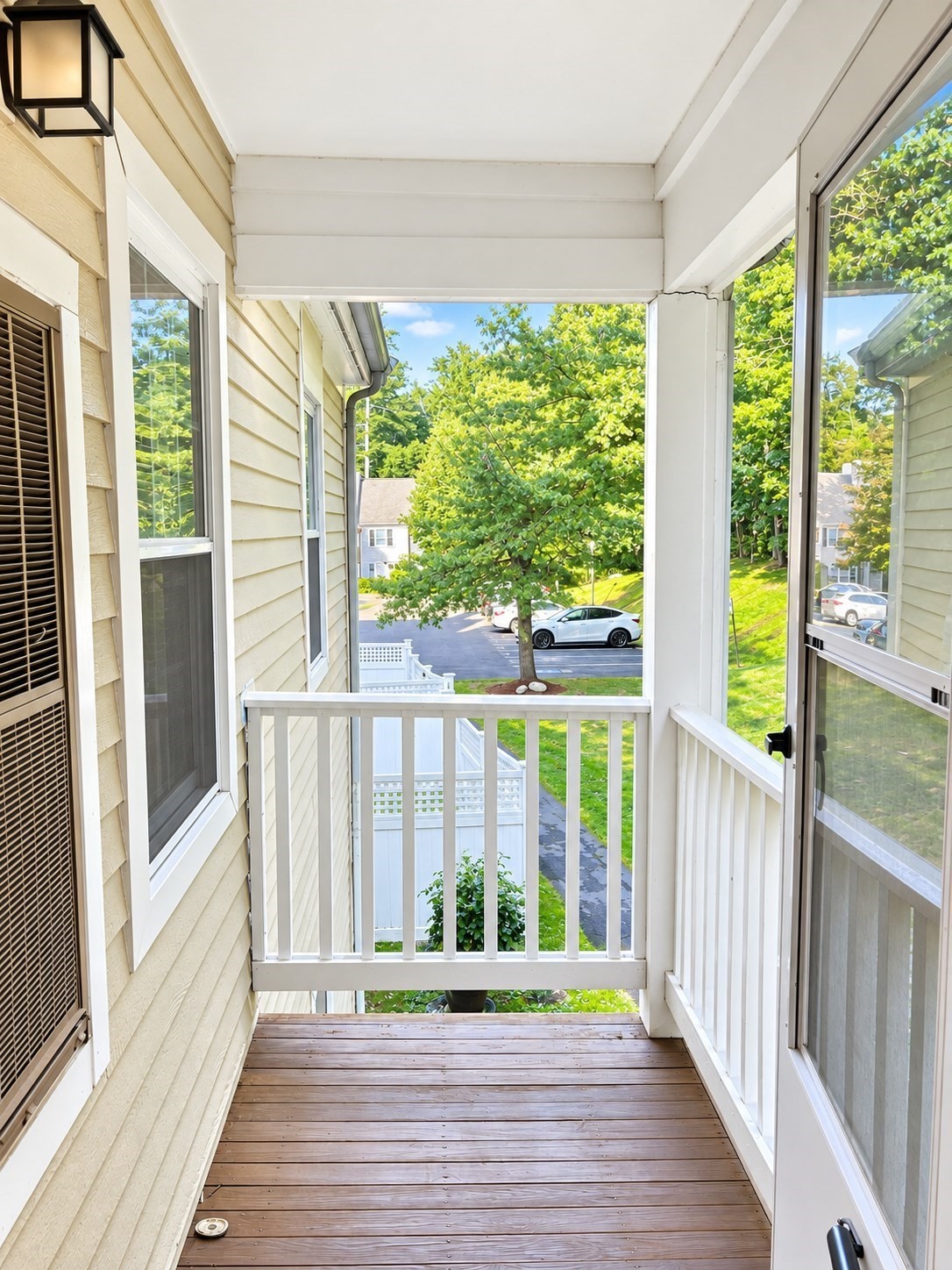 400 Brookside # F Property Photo 20