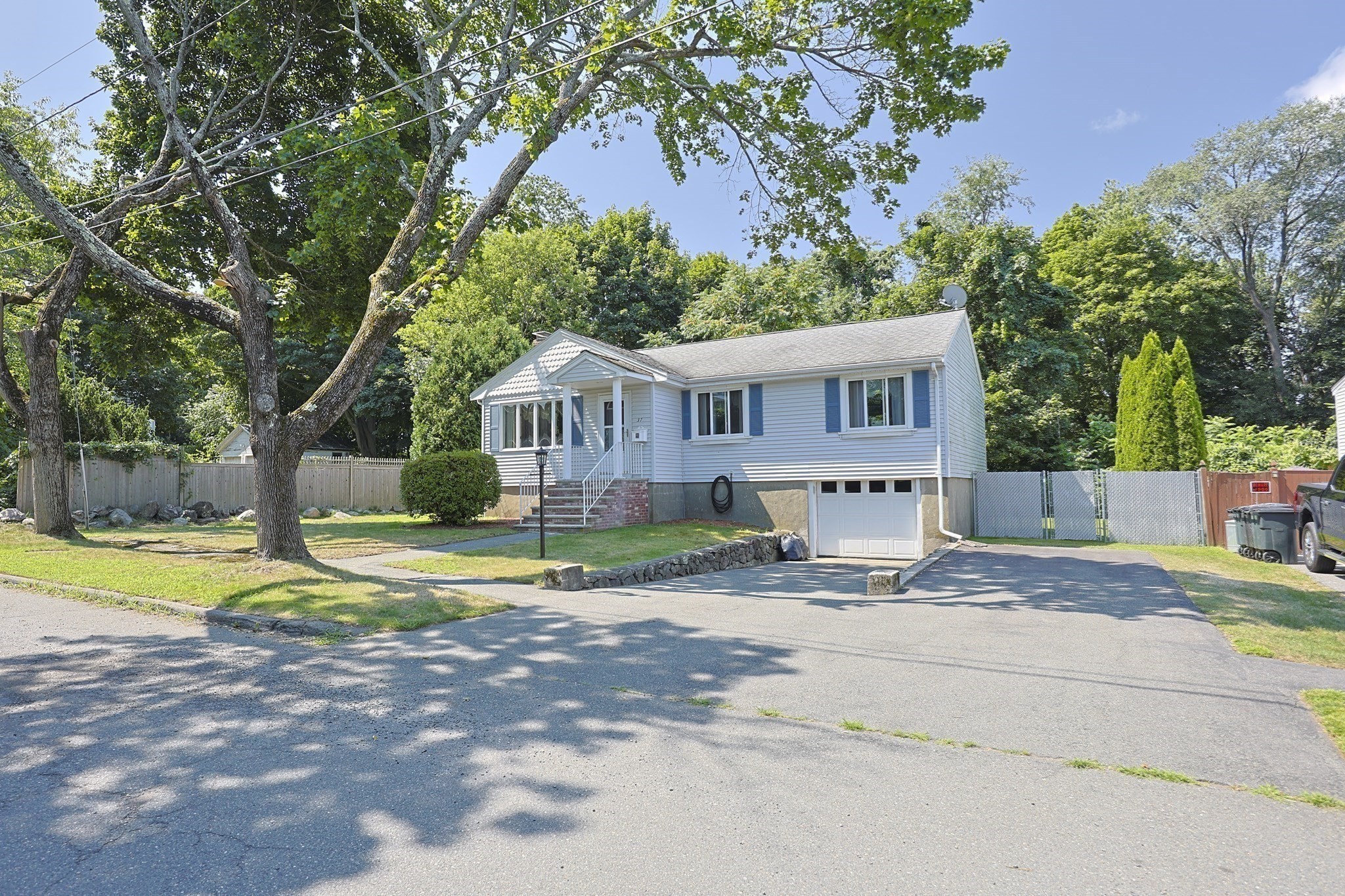 37 Cliftondale Property Photo 25