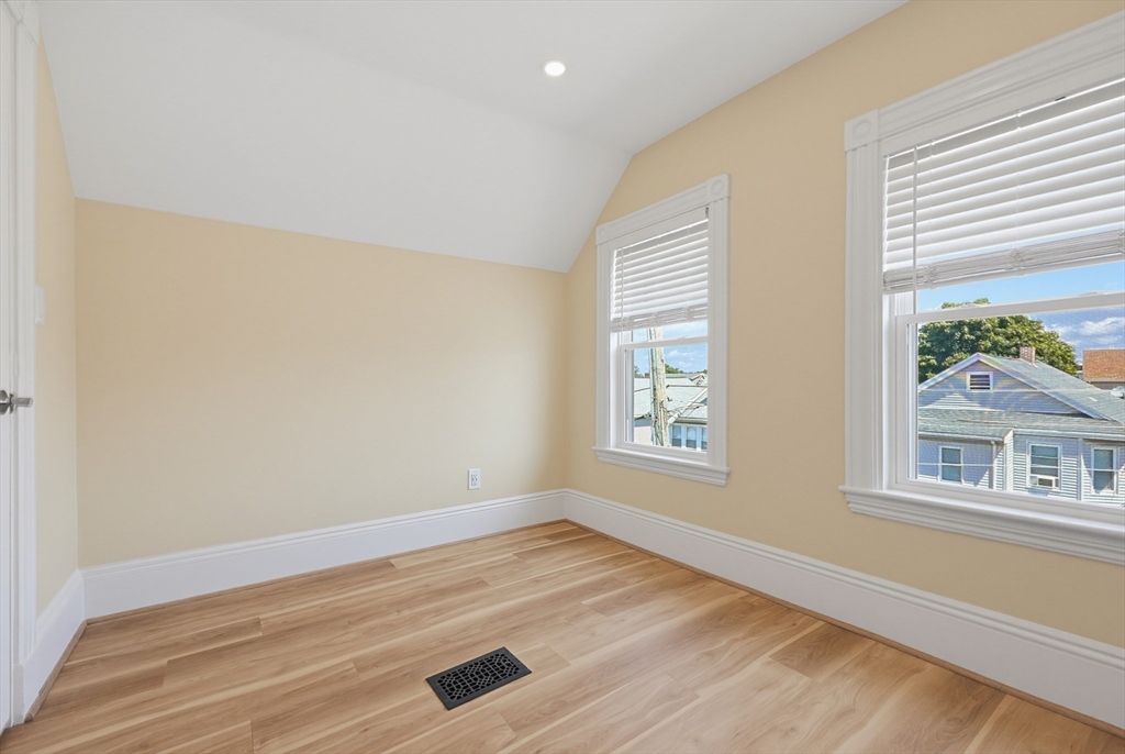 4-6 Edith St. Property Photo 32