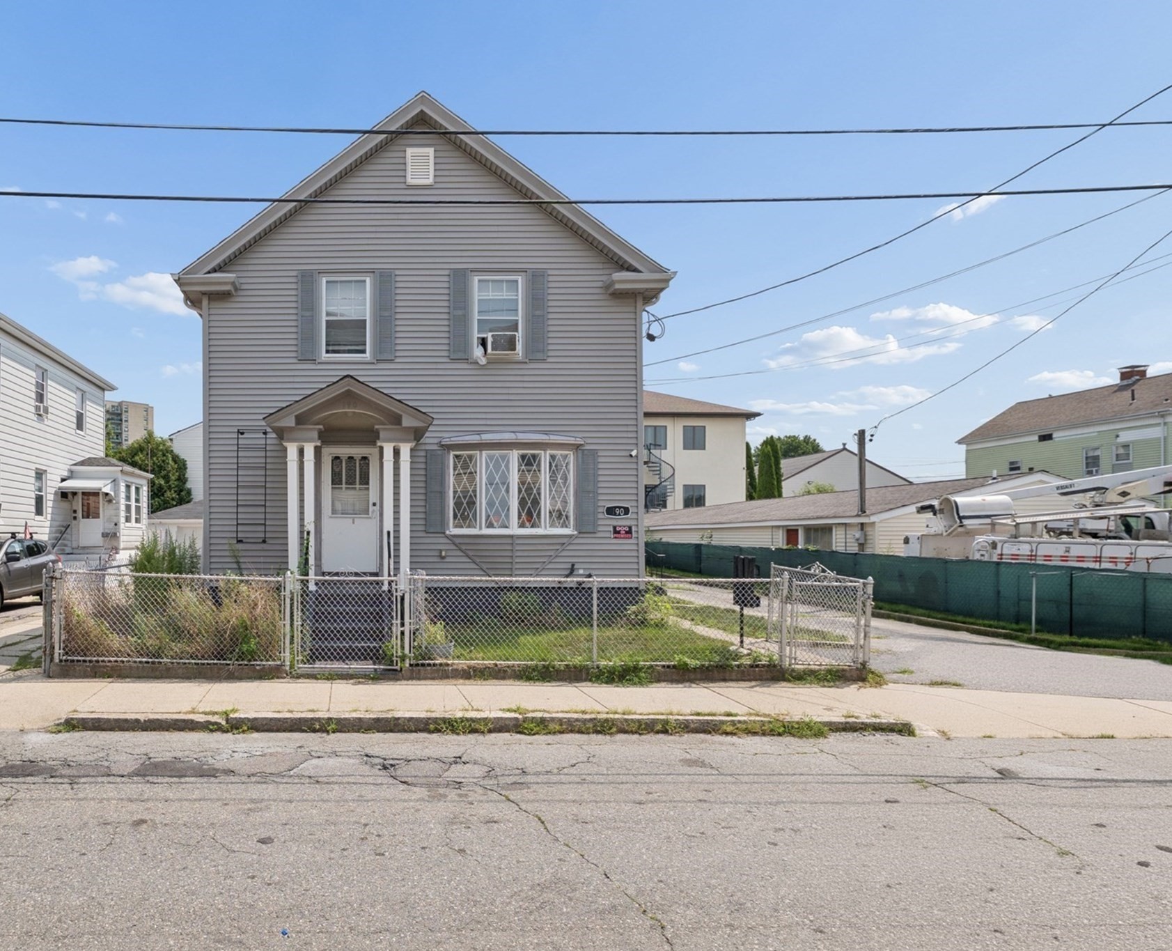190 Raymond St Property Photo 1