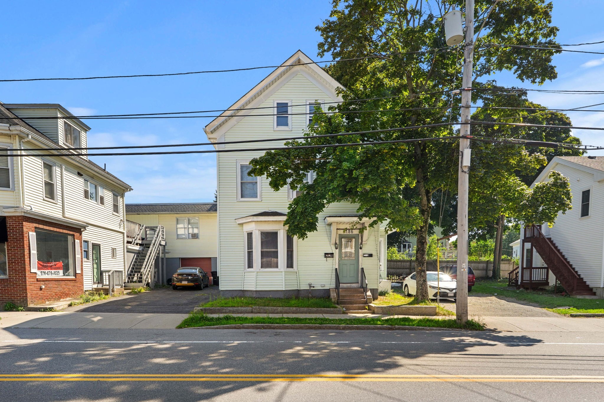 186 Washington Street Property Photo 3