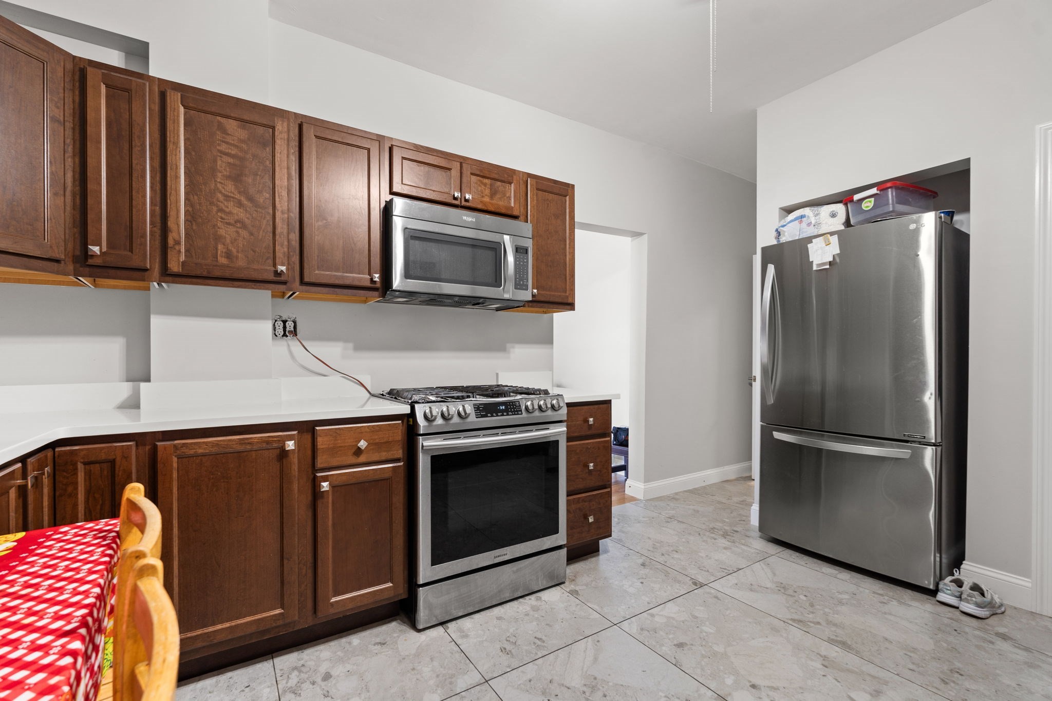 186 Washington Street Property Photo 6