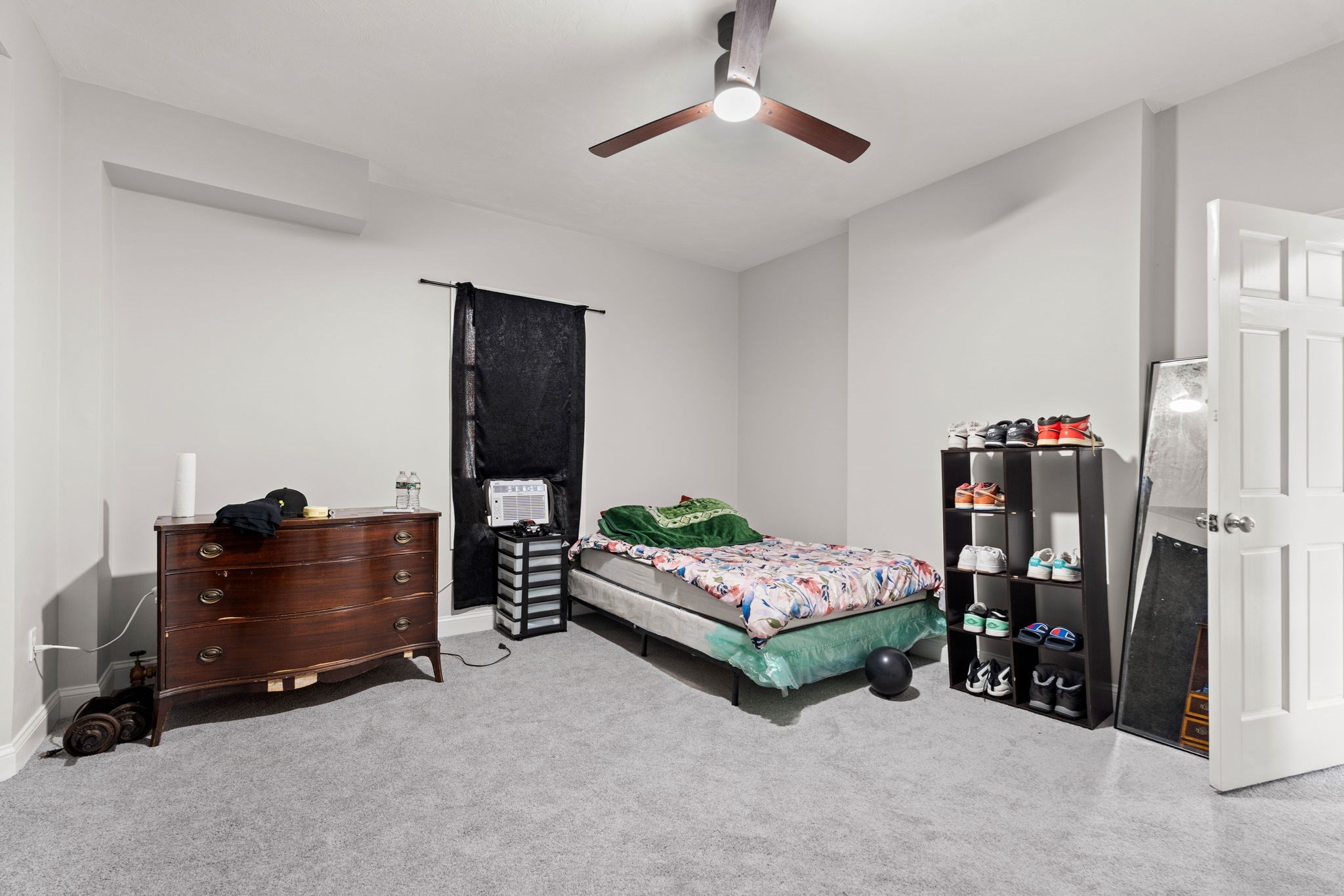 186 Washington Street Property Photo 11