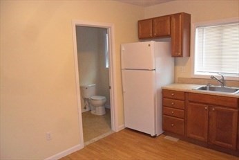 848 Waverly St # 4 Property Photo 5