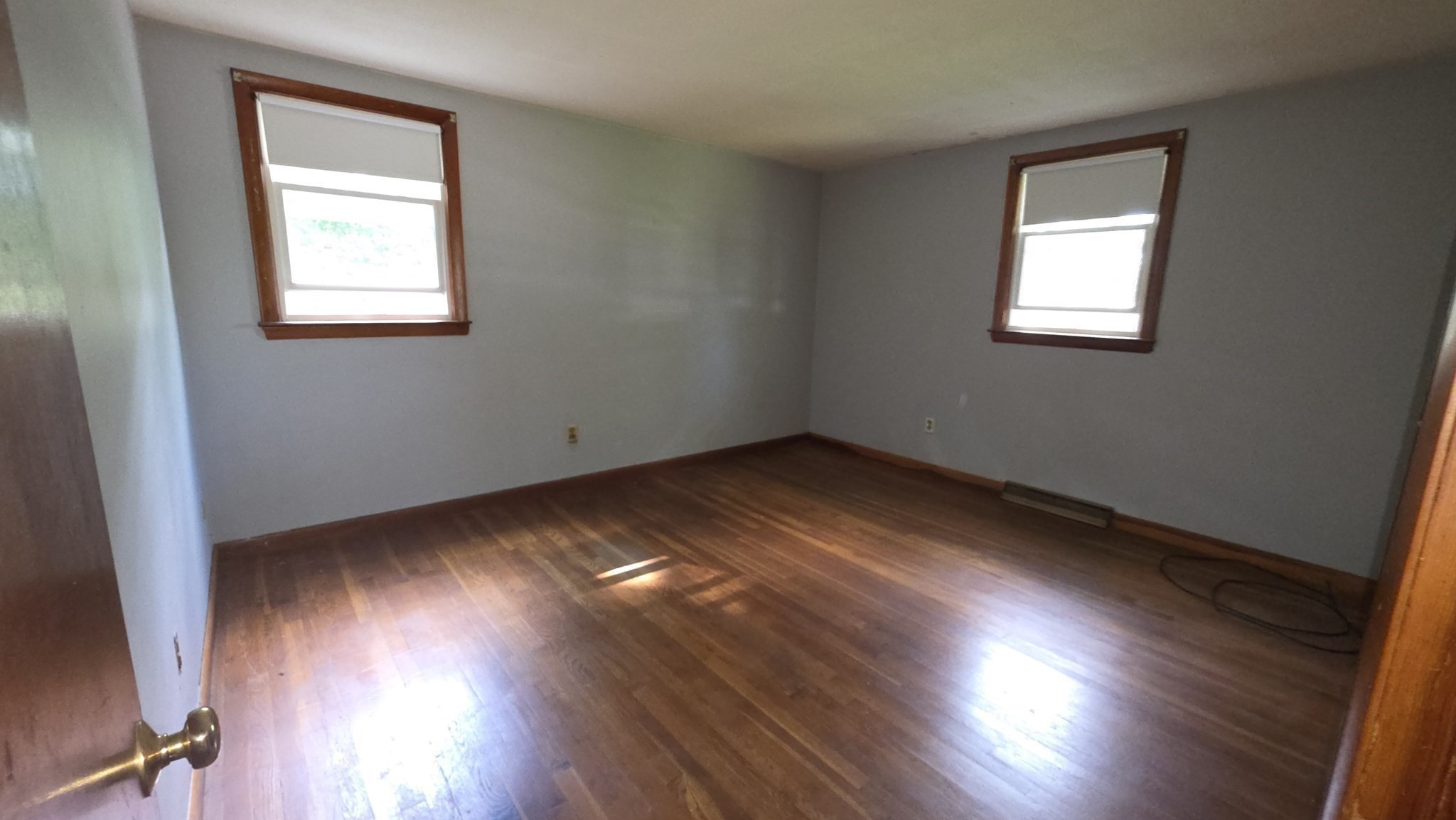 29 Whitcomb Ter Property Photo 9