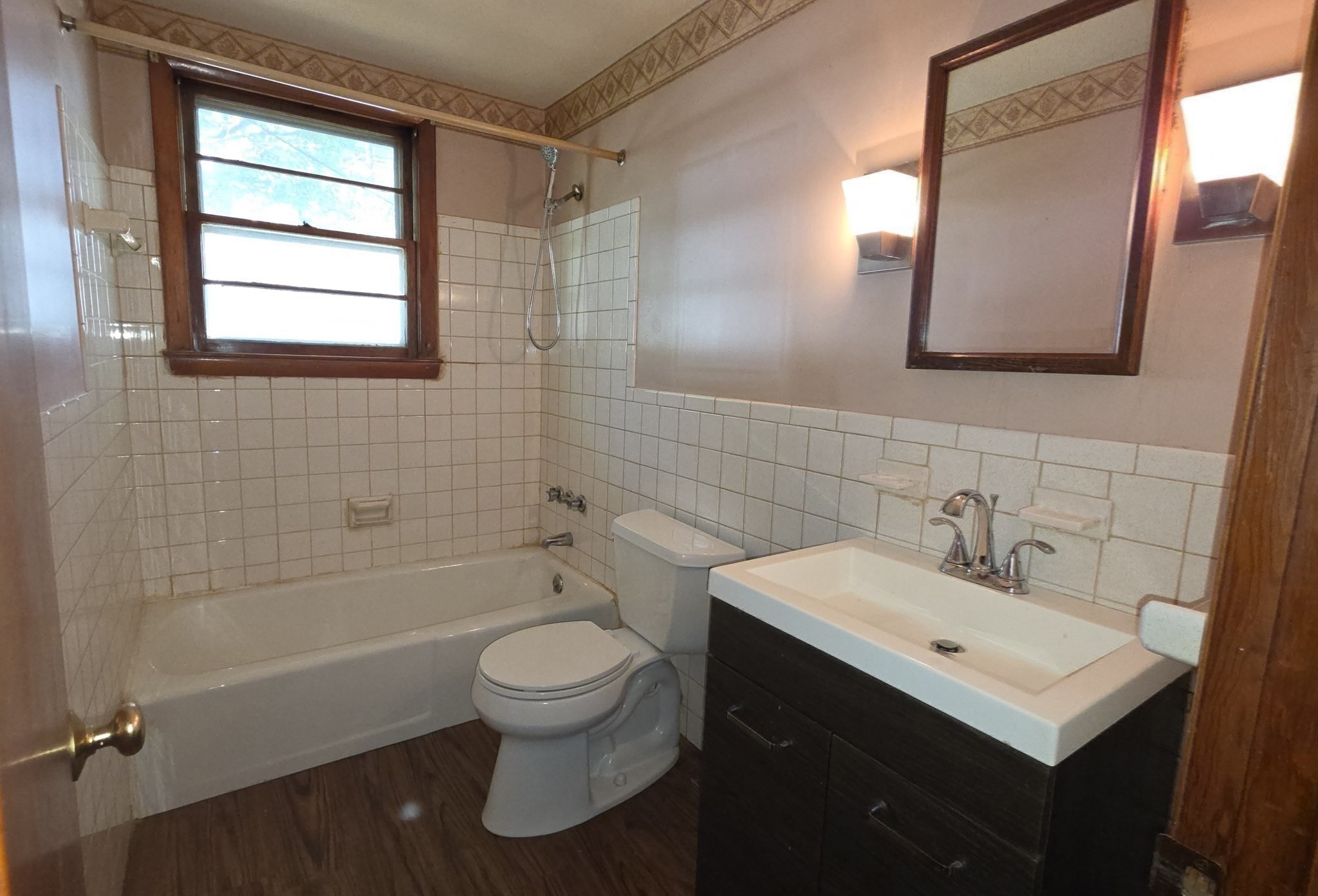 29 Whitcomb Ter Property Photo 12