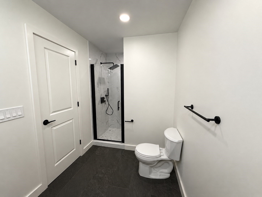 33 Polaski Ave Property Photo 18