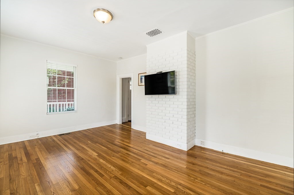 40 Broadway Property Photo 9