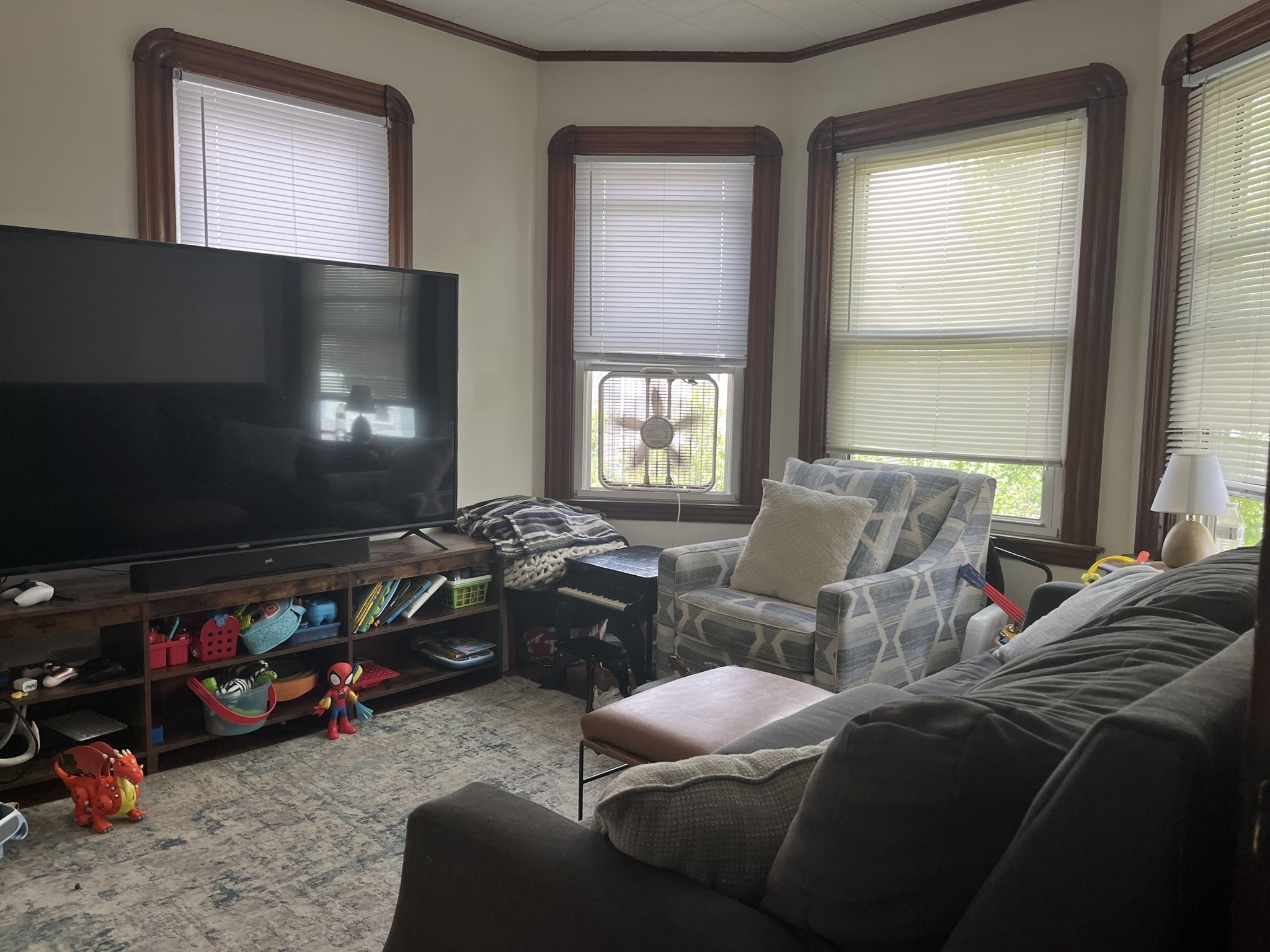 334 Earle St # 3W Property Photo 1