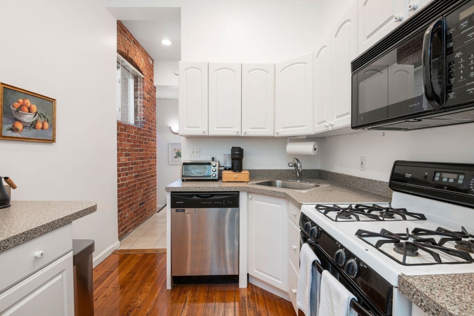 60 Marshal St # 4 Property Photo 10